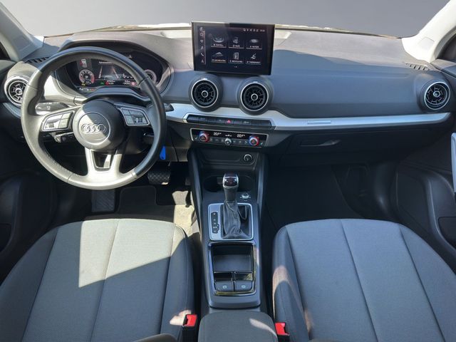 Q2 35 1.5 TFSI advanced SHZ KAMERA AHK LED