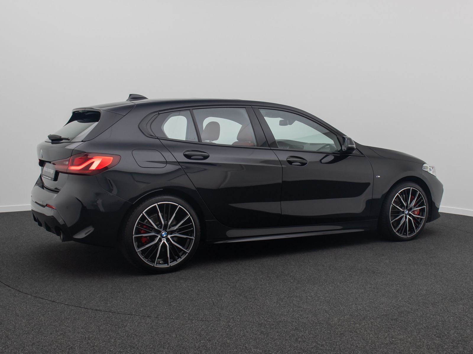 Fahrzeugabbildung BMW 120i M Sport Komfort DAB HiFi Panorama Leder 19"