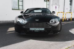 Fahrzeugabbildung Aston Martin V12 Vantage Carbon Black Edition *MwSt / Manual*