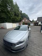 Volvo S60. 163Ps - gebrauchte Volvo S60 aus dem Jahr 2015