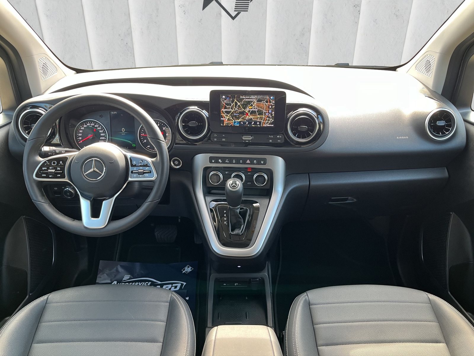 Fahrzeugabbildung Mercedes-Benz T-Klasse 180 lang*7-Sitz*LED*Navi*SHZ*Kamera*PDC