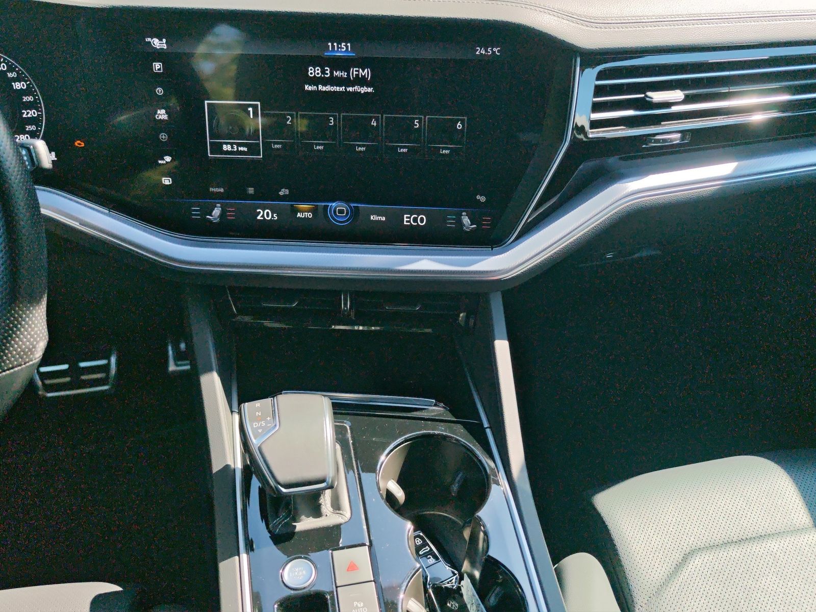 Volkswagen Touareg 3.0 eHybrid R DYNAUDIO Memory AHK LuftF foto 13