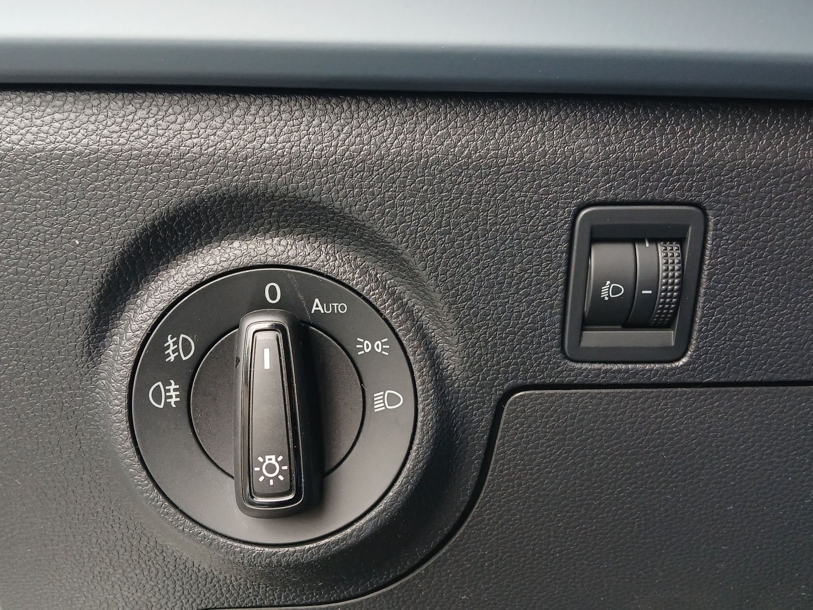 Fahrzeugabbildung SEAT Ibiza 1.0 TSI Style LED Winter-Paket