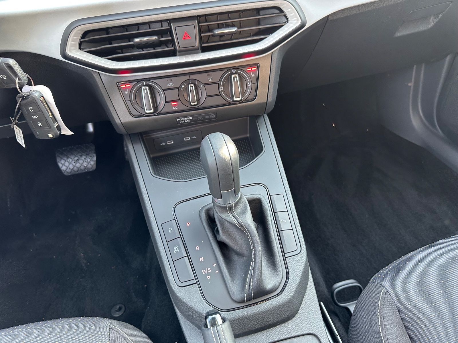 Fahrzeugabbildung SEAT Ibiza Style 1.0 TSI DSG ACC/Shzg/Einparkh/LED