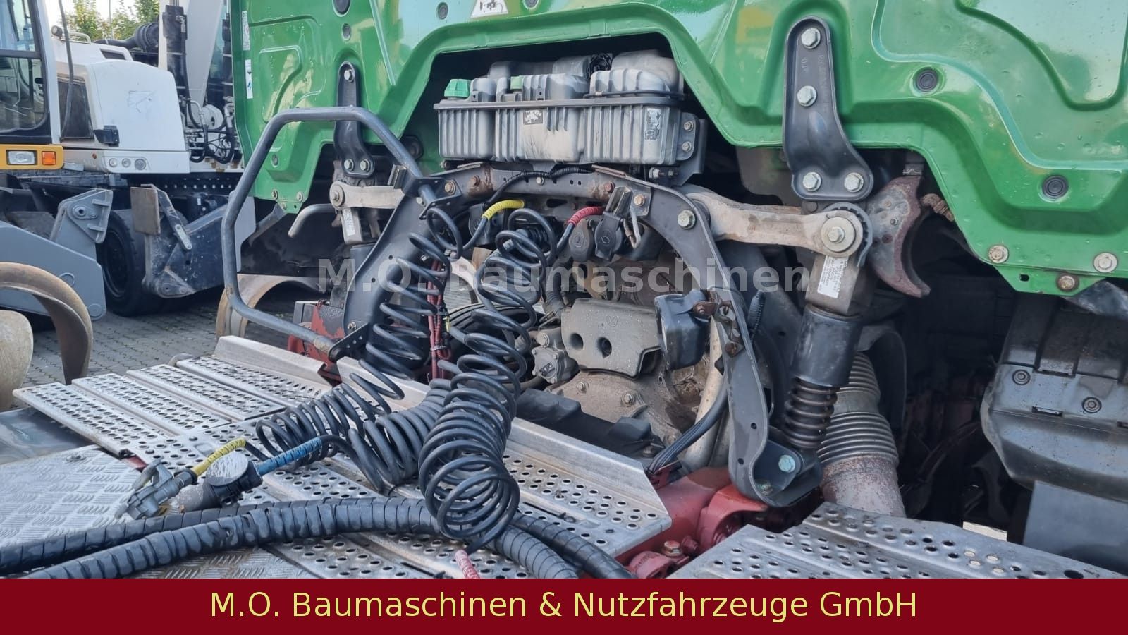 Fahrzeugabbildung Mercedes-Benz Actros 1843 / AC / 4x2/AD Blue / Kipphydraulik