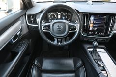 Fahrzeugabbildung Volvo V90 D5 AWD Polestar R-Design*STDHZG*360°*B&W*ACC