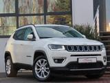 Jeep Compass 1.3 T-GDI I4 Autom. Leder PDC Kamera - Jeep Compass mit Benzin-Antrieb: Automatik