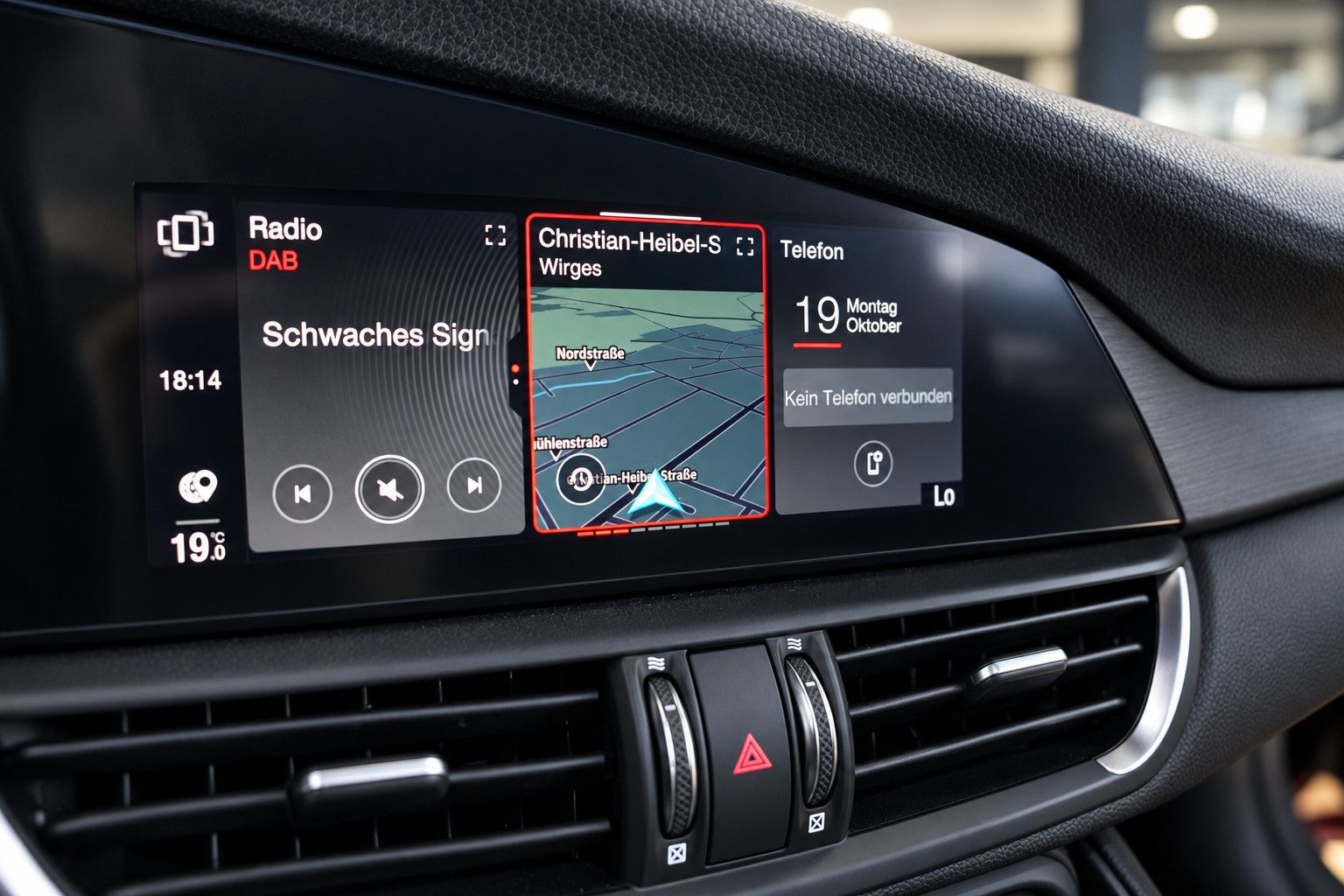 Fahrzeugabbildung Alfa Romeo Giulia Ti Q4/MEMORY/ACC/NAVI/KAMERA/LEDER/