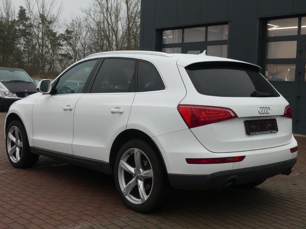Fahrzeugabbildung Audi Q5 2.0 TFSI S tronic quattro *AHK*XEN*PANO*NAVI*
