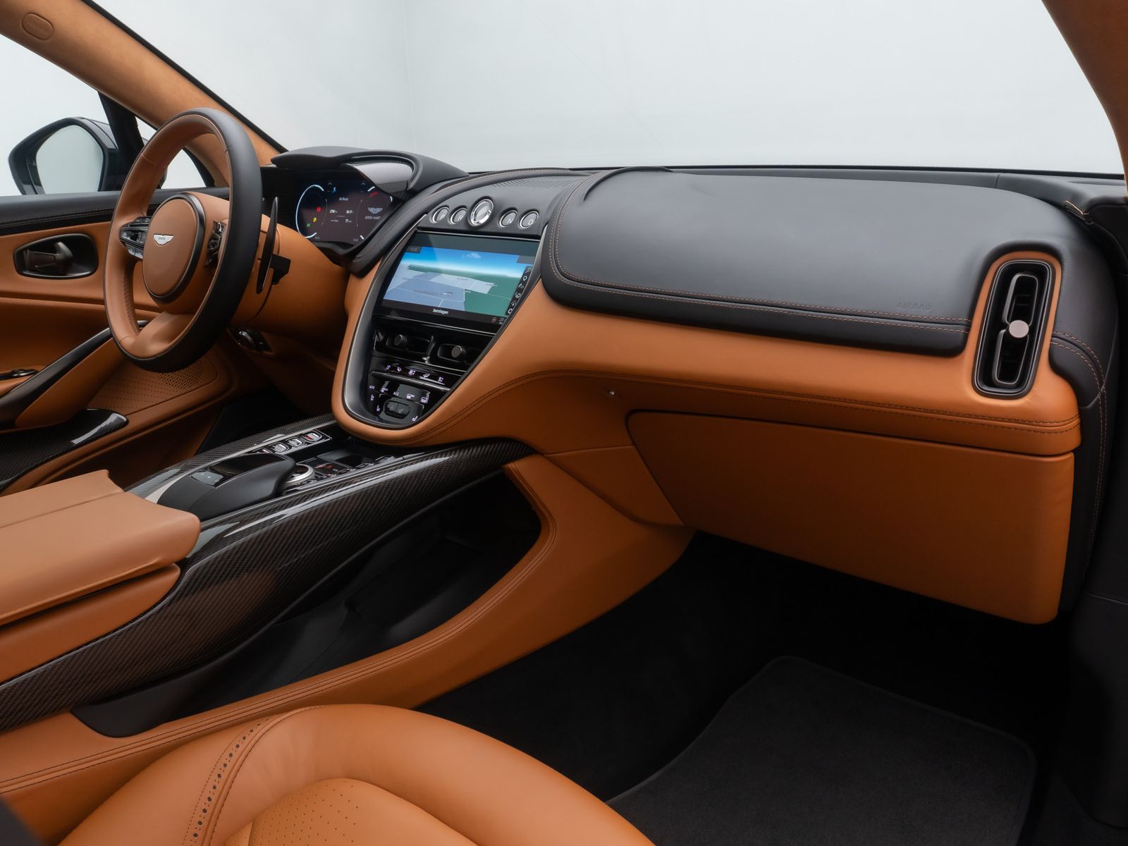 Fahrzeugabbildung Aston Martin DBX 4.0 V8 Individual Carbon Elegance Mega-Voll