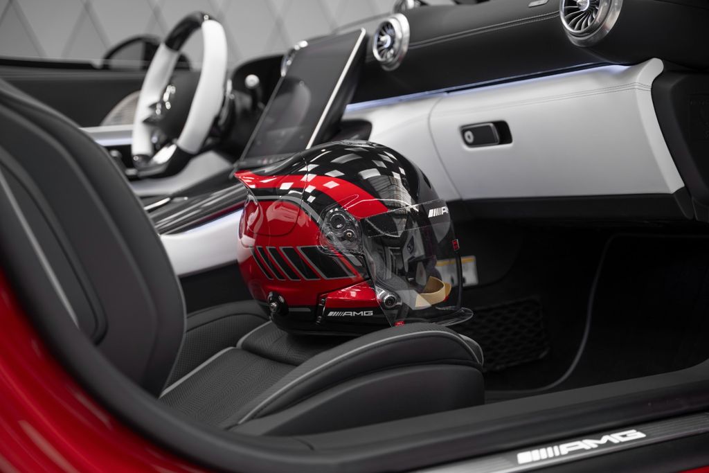 AMG PURESPEED RED/BLACK 2026 - Bild 28