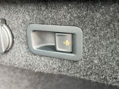 VW Passat Alltrack 200PS  #STH-AHK-H&K-19"-Matrix
