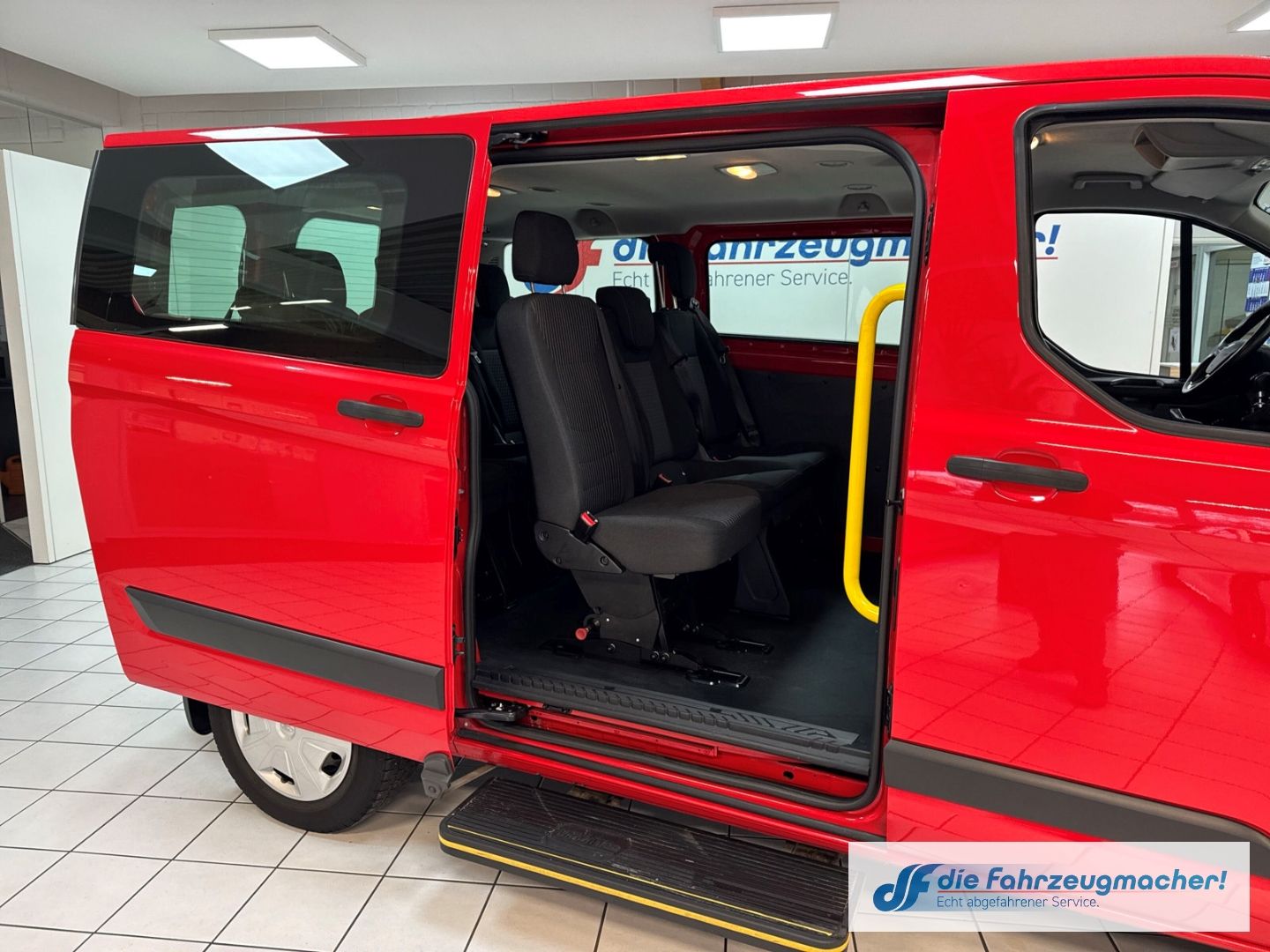 Fahrzeugabbildung Ford Transit Custom Tourneo Kombi 320 L1 Trend *6145