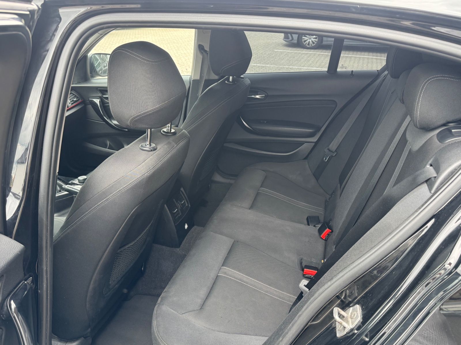 Fahrzeugabbildung BMW 116 i Sport Line 4200€ Netto EXPORT