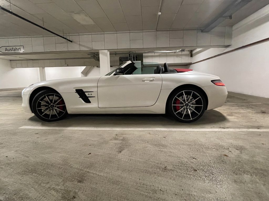 Mercedes-Benz SLS AMG