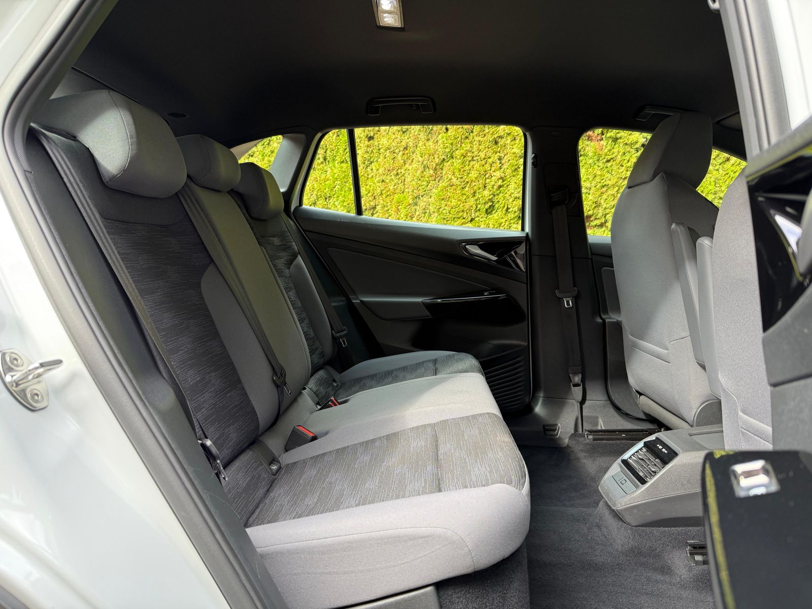 Fahrzeugabbildung Volkswagen ID.4 Pure Performance City LED+CARPL+ACC+SHZ+DAB
