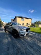 BMW X6 xDrive40d - - silberne BMW X6