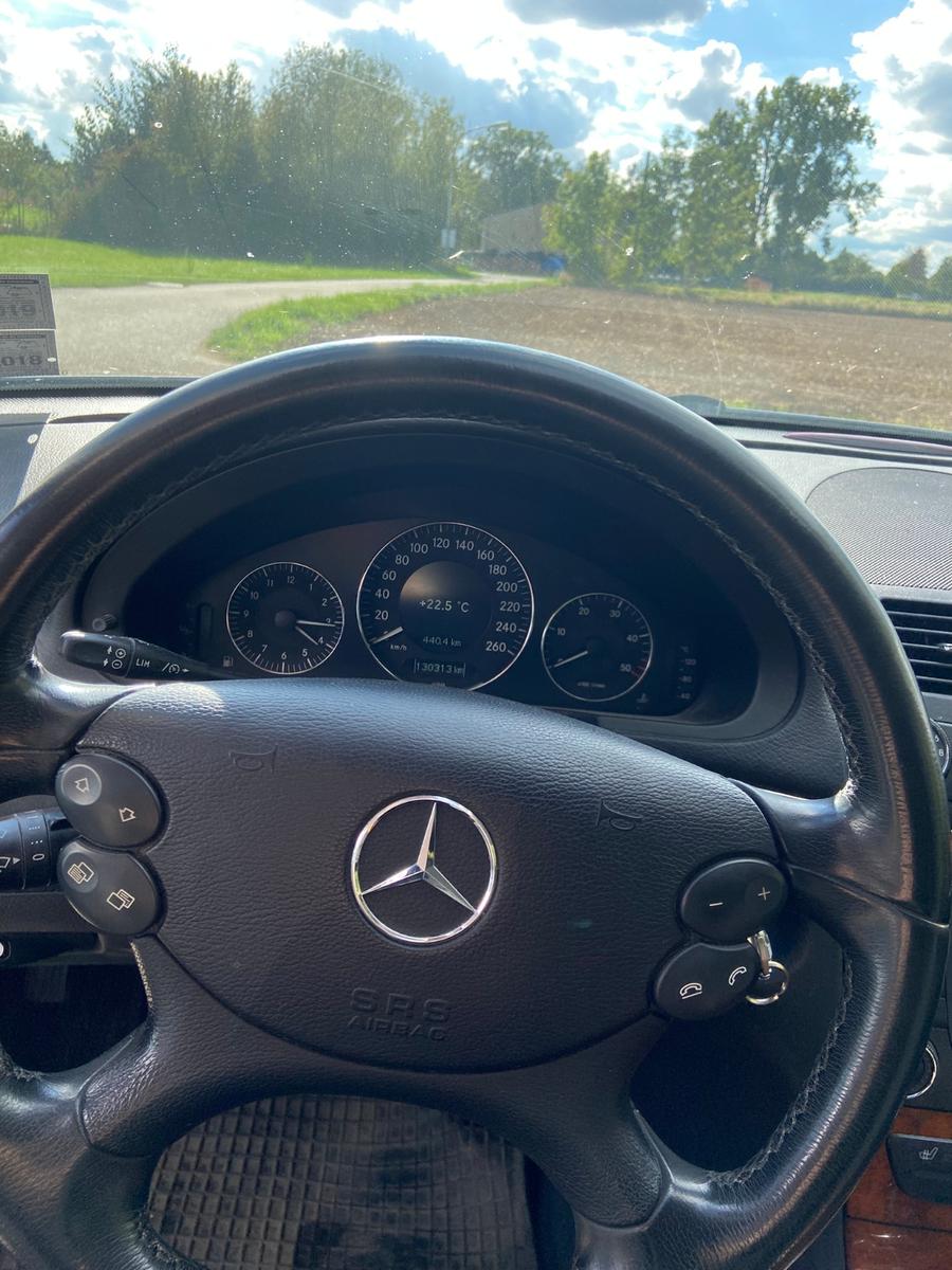 Mercedes-Benz E 220 W211