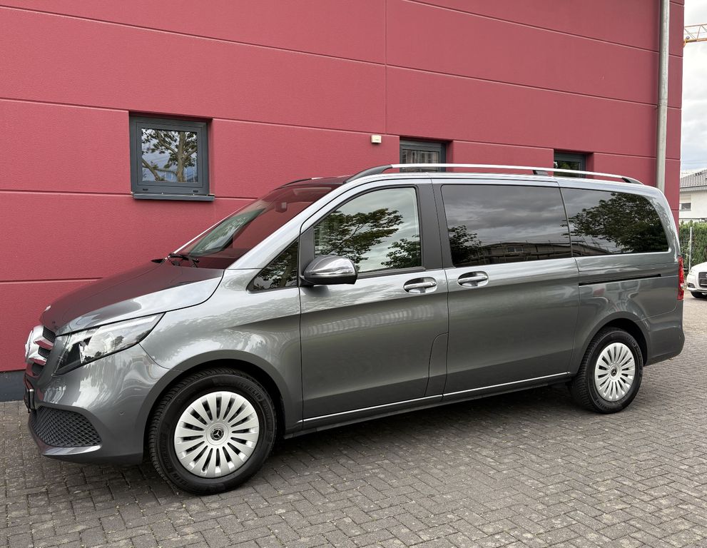 Image of Mercedes-Benz V 220