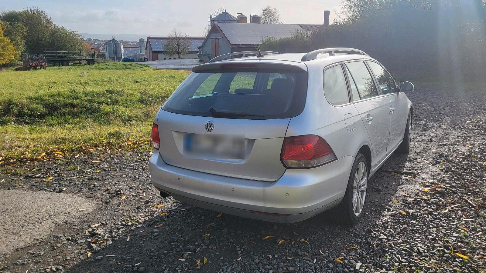 Volkswagen Golf 2012 — engine 105 HP (77kW)
