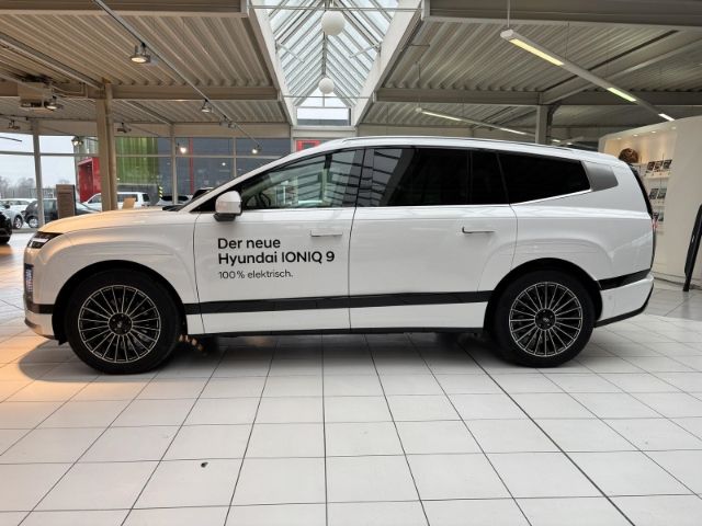 IONIQ 9 UNIQ 110kWh 4WD 6-SITZER+NAVI+360 GRAD K