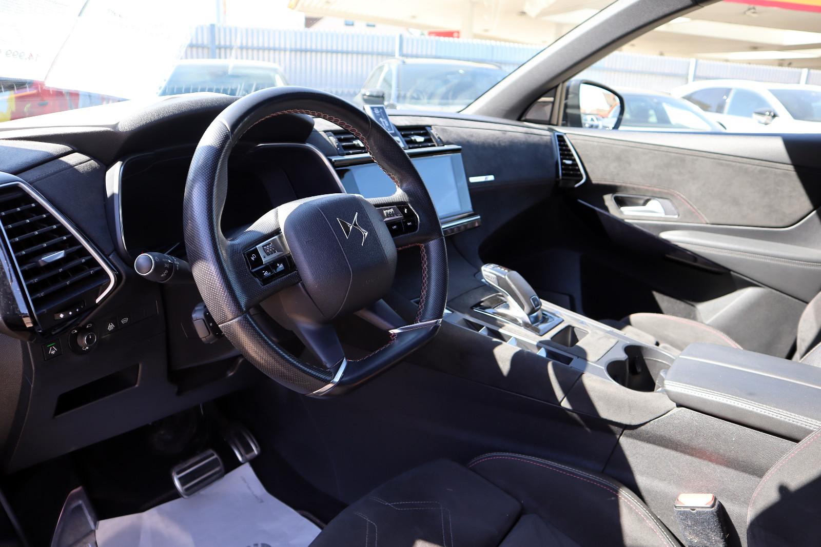 DS Automobiles DS7*Perf-Line*AHK, Pano, SH, NightV, WSSH*Export