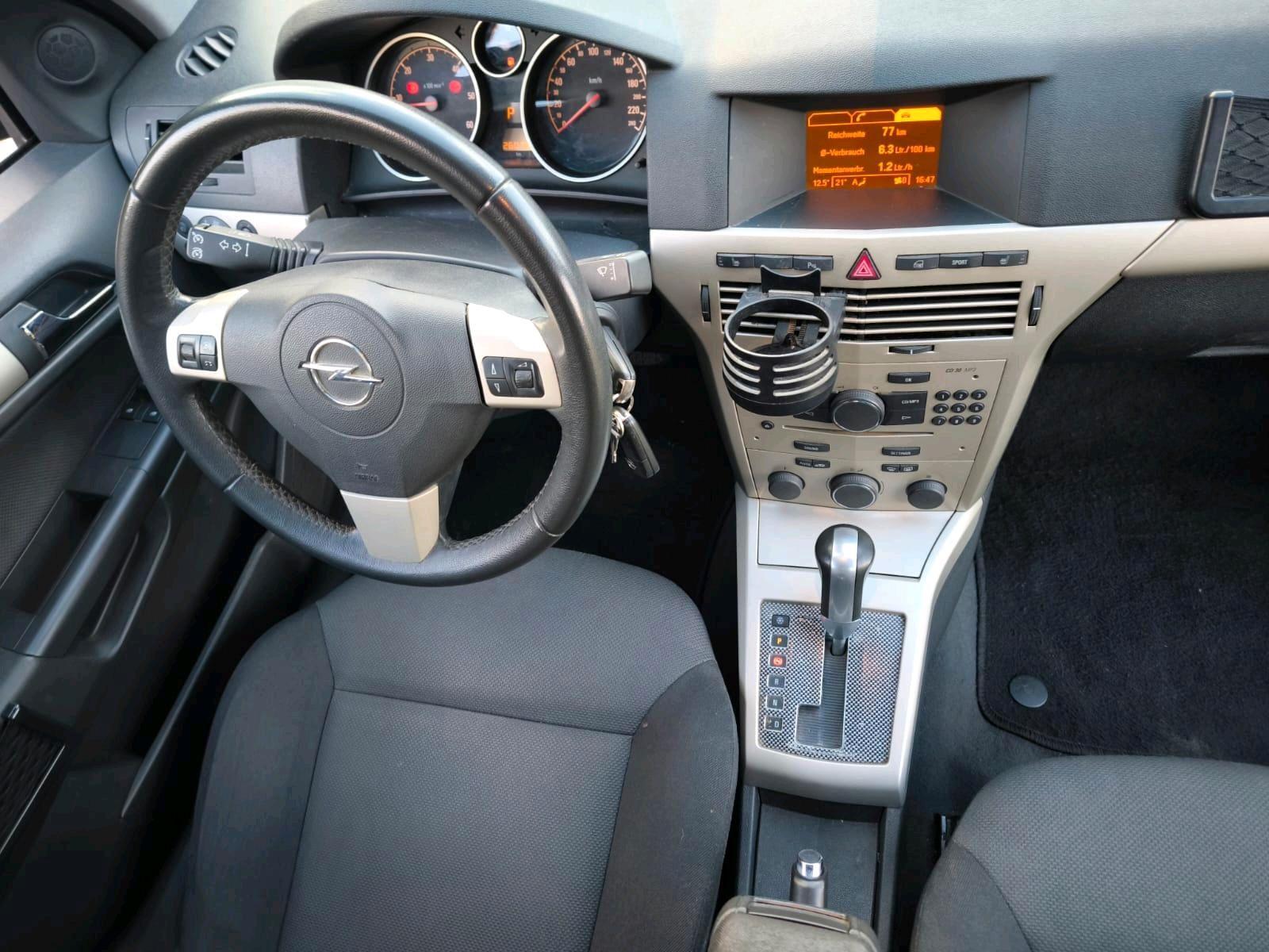 Opel Astra 2007 — photo 10