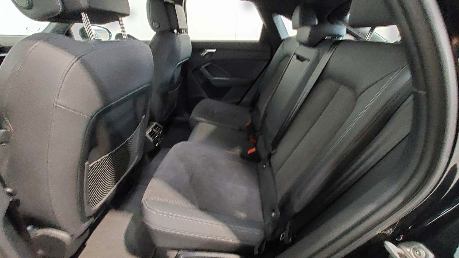 Fahrzeugabbildung Audi Q3 Sportback 45 TFSI e S line ACC Ambiente el.Hk