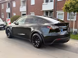 Tesla Model Y Long Range Dual Motor AWD TÜV Neu - Tesla Gebrauchtwagen in Duisburg