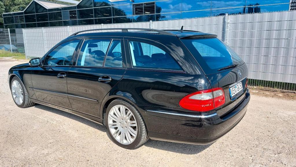 Mercedes-Benz E 280