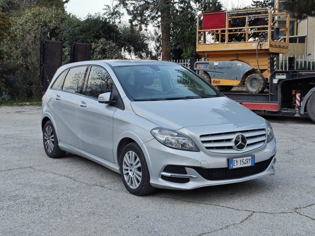 Mercedes-Benz MERCEDES-BENZ B 200 NGD Executive METANO NAVI RE