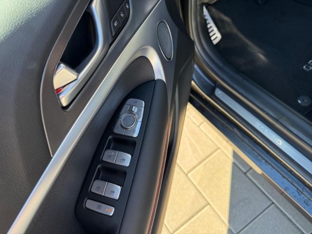 Fahrzeugabbildung Genesis G70 Shooting Brake 2.0T RWD Sport Leder LED Sper