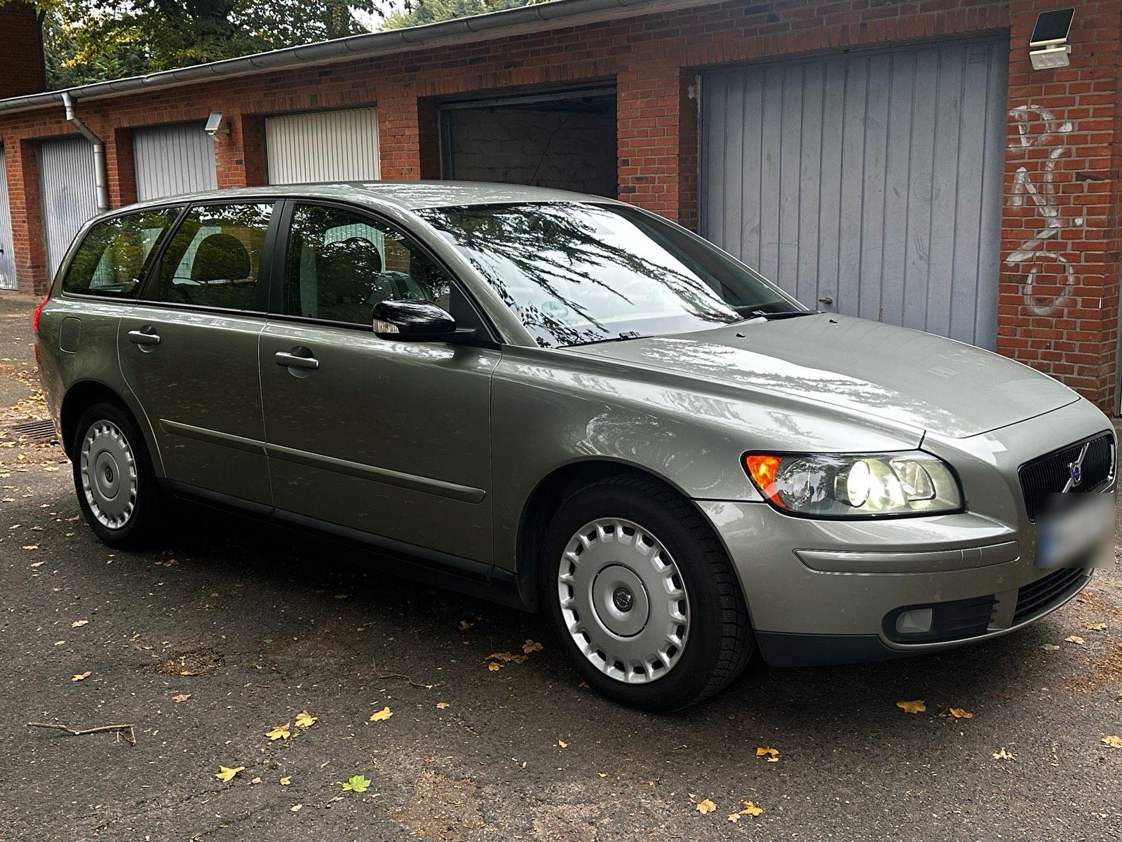 Volvo V50 2005 — interior