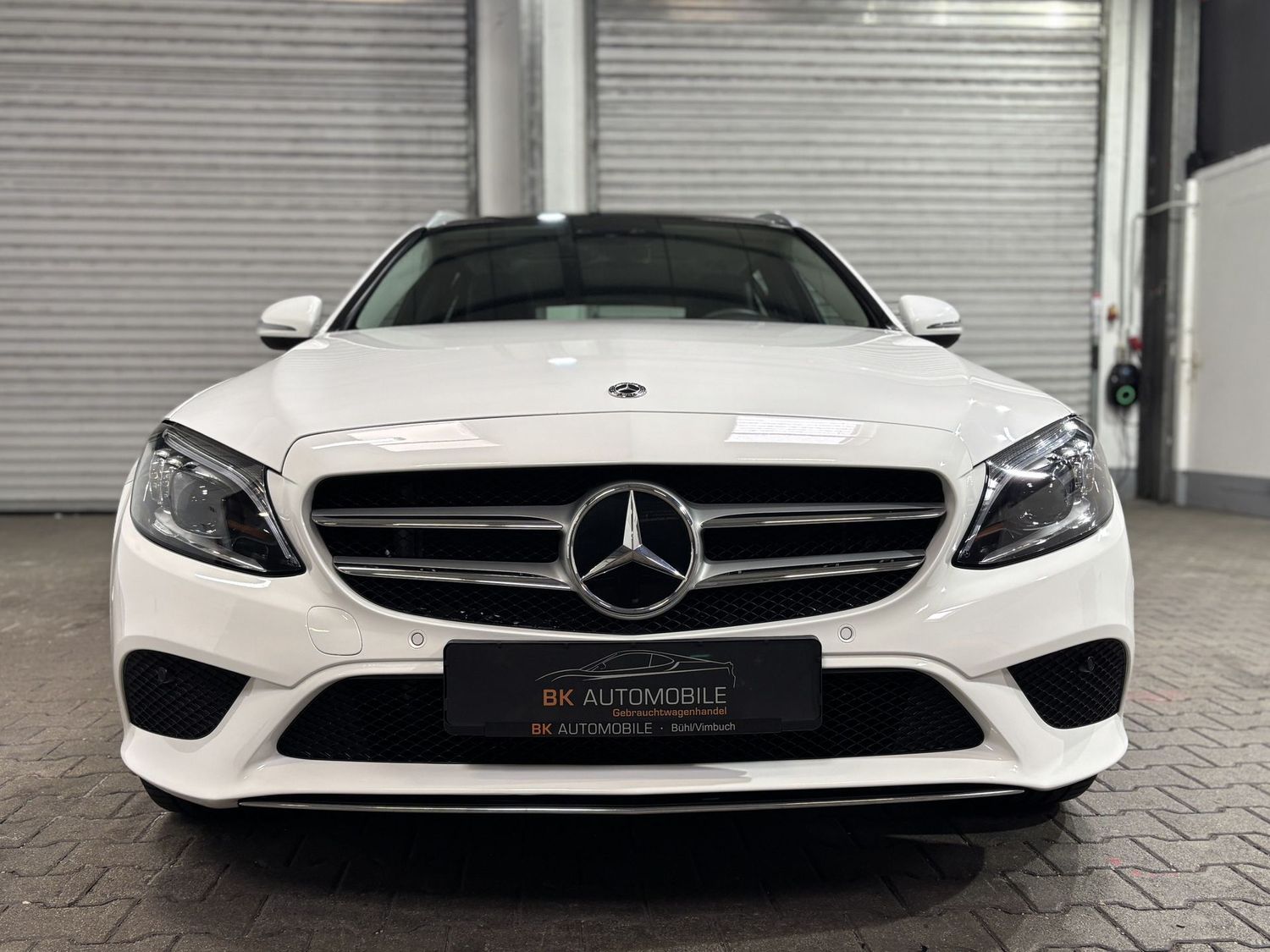 Fahrzeugabbildung Mercedes-Benz C 220 d 4Matic Avantgarde#Pano#LED#HUD#AHK#Kamer