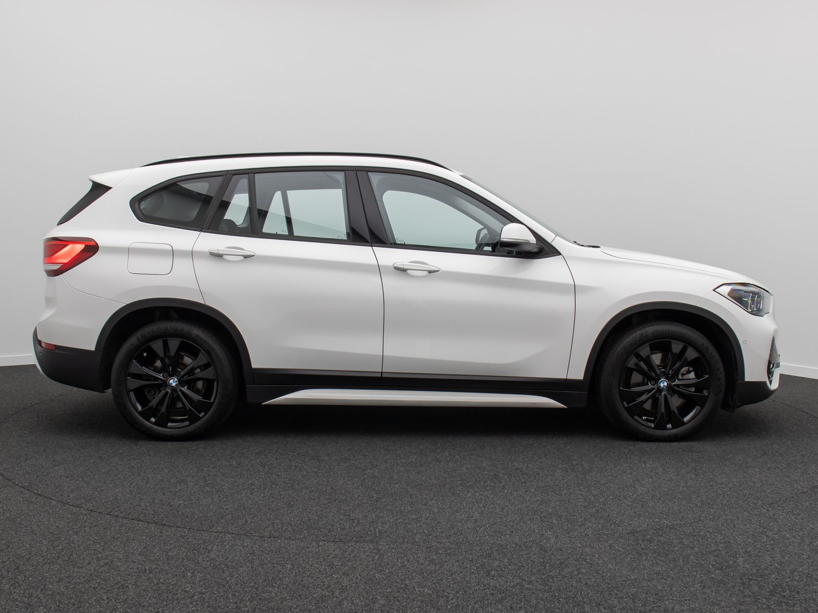 Fahrzeugabbildung BMW X1 xD25e Sport Line ParkAss DAB Navi LED 18Zoll