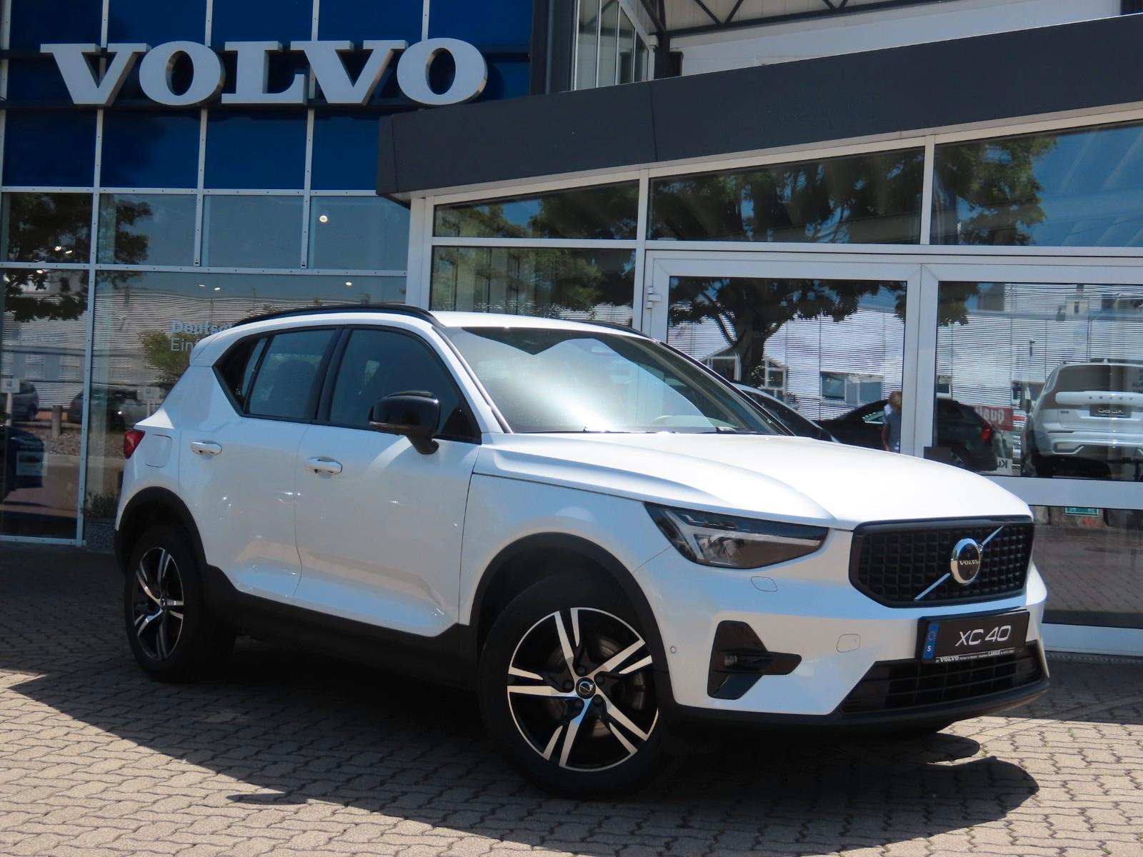 Volvo XC40 Plus Dark 2WD
