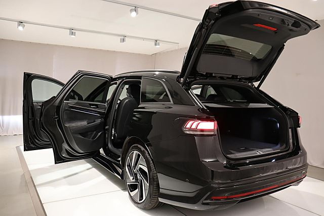 ID.7 Tourer Pro 86kWh AHK Winterr. EasyOpen Wärm