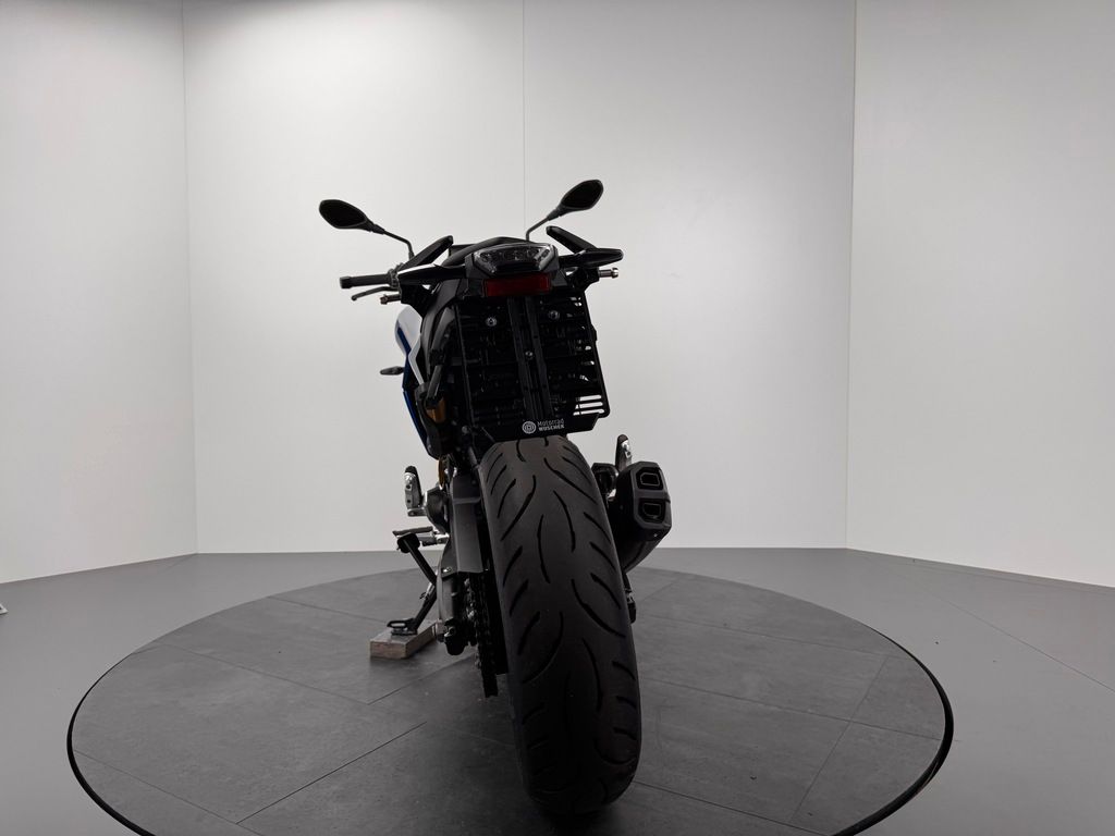 Fahrzeugabbildung BMW F900 R *VOLLAUSSTATTUNG *NEUWERTIG