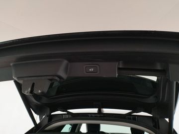 Jaguar F-Pace - 12