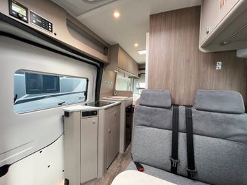 Fahrzeugabbildung Carado CVE 590 - Edition 15 -4x4 Allrad