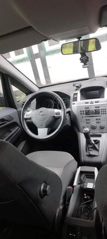 Opel Zafira B 1.9 cdti 7 platz mit anhange...