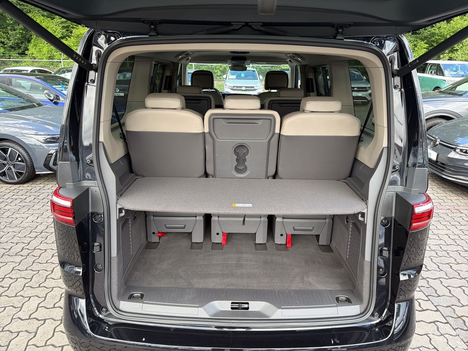 T7 Multivan Life lang TDi DSG 7S Navi AZV Matrix