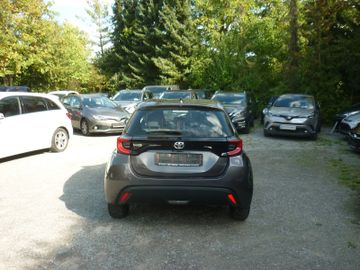 Toyota Yaris - 5