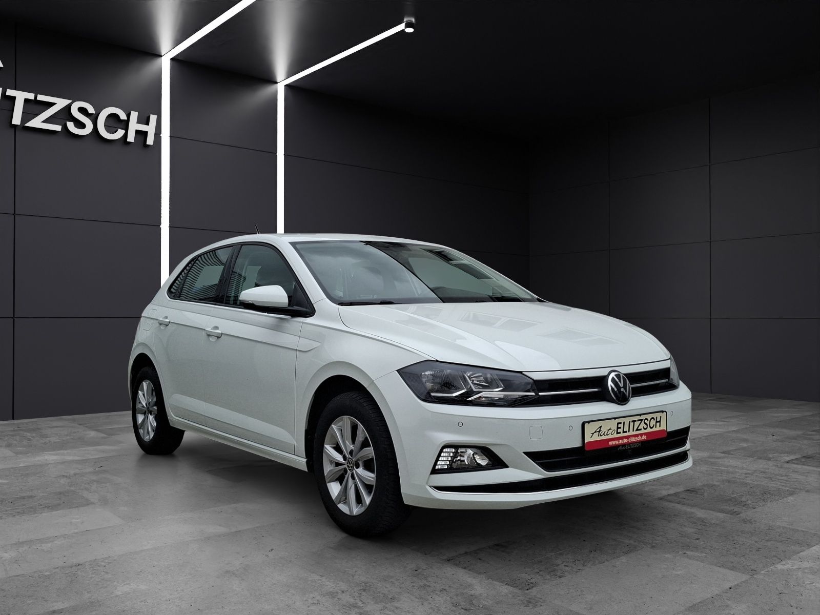 Fahrzeugabbildung Volkswagen Polo TSI Highline Navi Climatronic ACC PDC SH LM