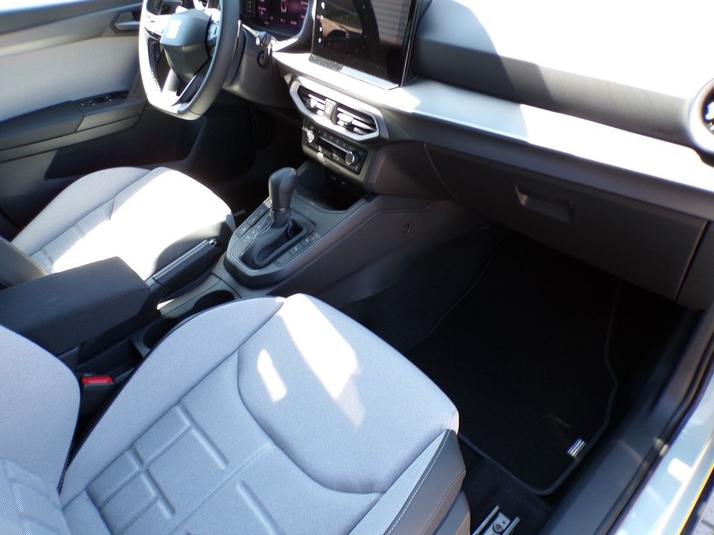 Fahrzeugabbildung SEAT Arona 1.5 TSI FR Black Edition DSG