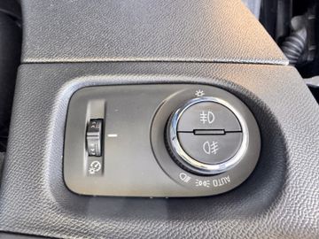 Bild 27 Opel Mokka-e Ultimate NAVI/SHZ+LHZ/PDC v+h+CAM/TOTWIN