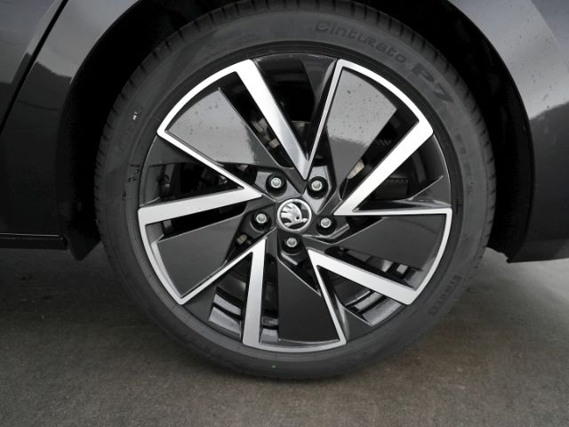Octavia COMBI SPORTLINE TDI DSG+AHK+LED+NAVI+RÜC