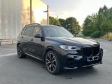 BMW X7 xDrive30d  M Sport+Laser+AHK+Pano+Standh+360g - BMW X7 von privat