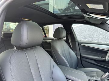 Fahrzeugabbildung BMW 520 i Limousine M Lenkrad Leder LED GSD 18"