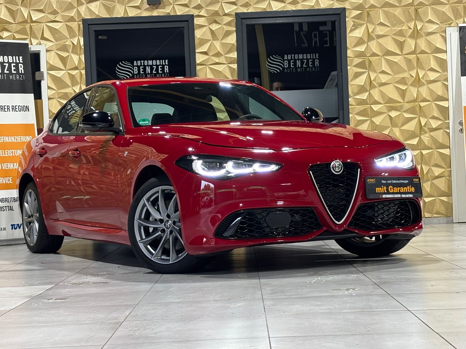 Fahrzeugabbildung Alfa Romeo Giulia Ti Q4/MEMORY/ACC/NAVI/KAMERA/SHZ